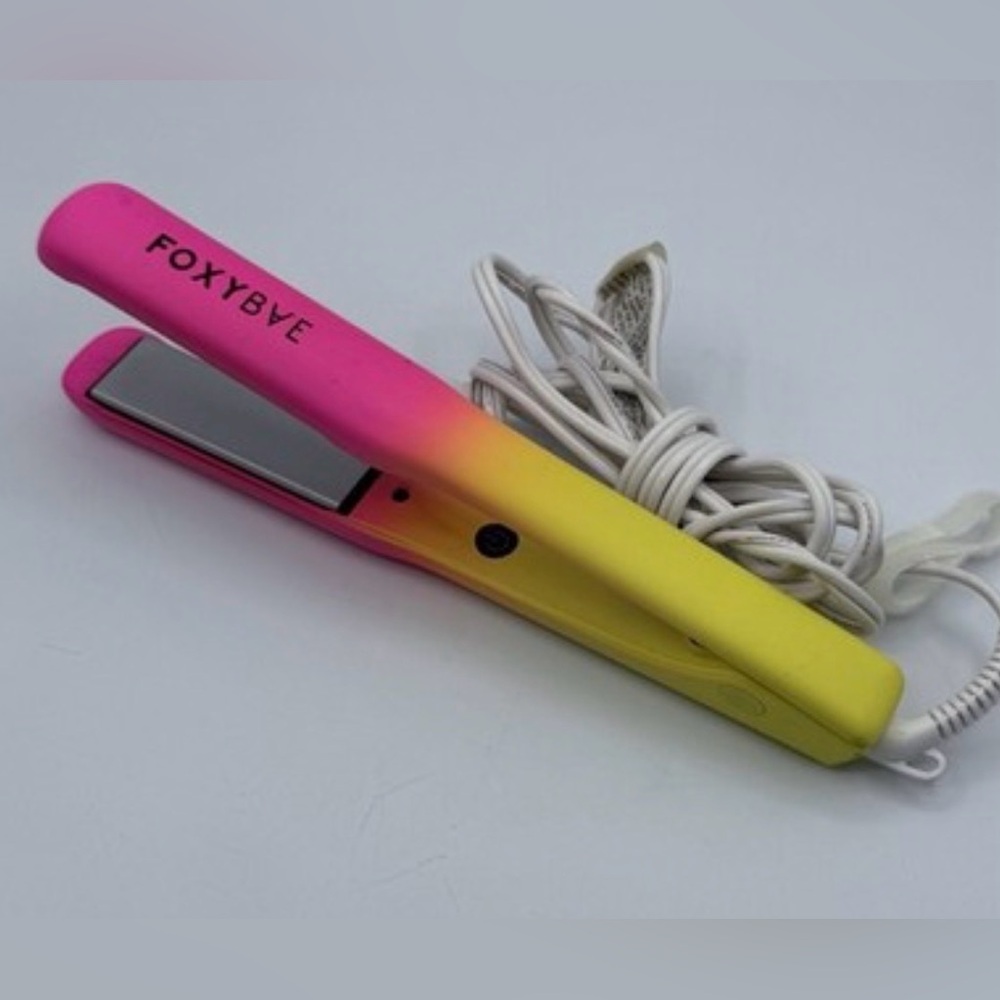 Foxybae hair straightener